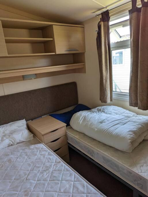 6 Berth Holiday Home On Ocean Edge Near Morecambe เฮย์แชม ภายนอก รูปภาพ