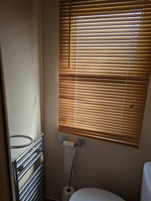 6 Berth Holiday Home On Ocean Edge Near Morecambe เฮย์แชม ภายนอก รูปภาพ